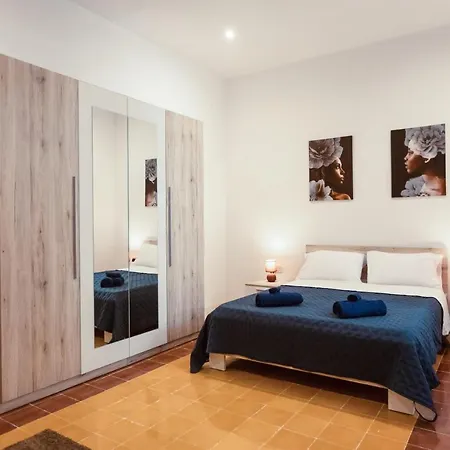 Apartment Collection - San Pawl *